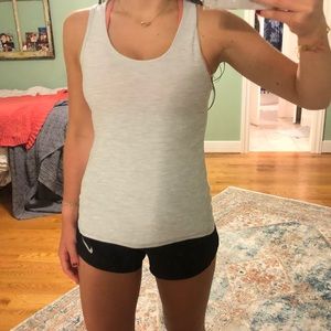 Old Navy women’s workout tank top